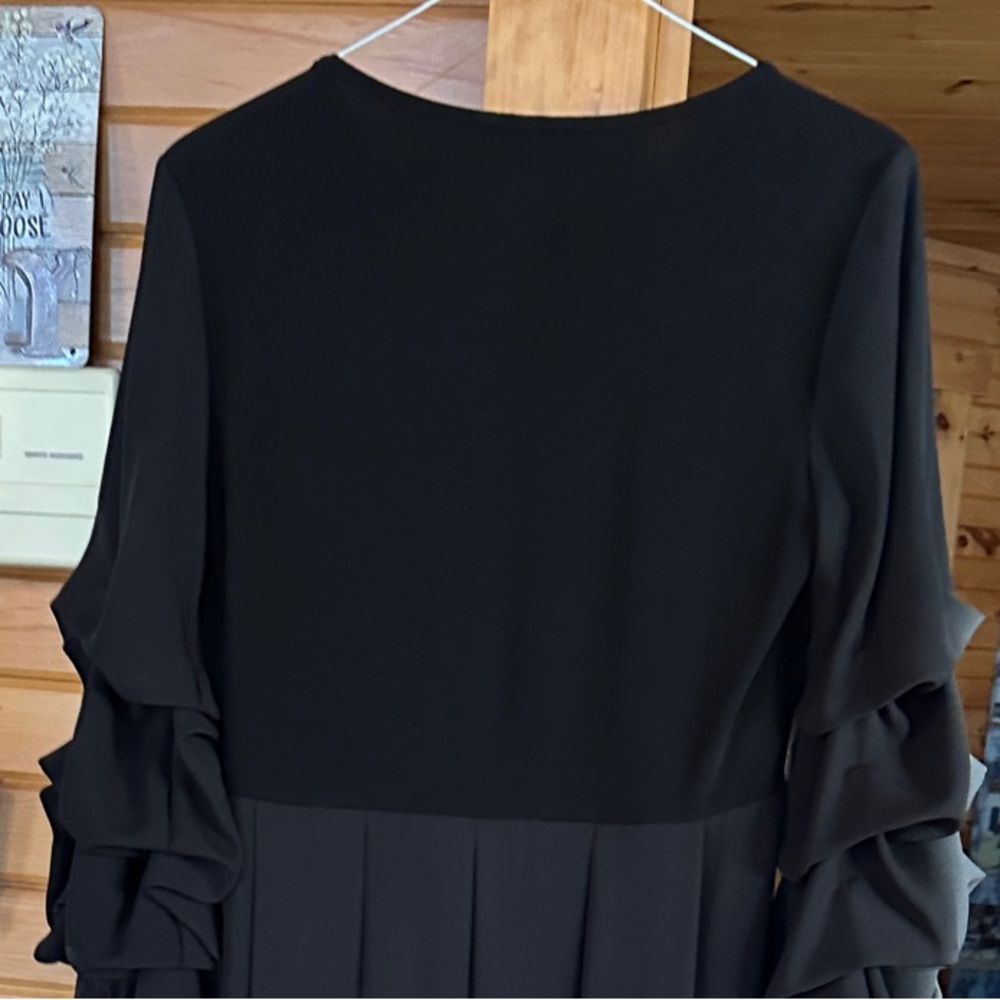 Joseph Ribkofff Ruffle Sleeve Long Blouse - Picture 3 of 10